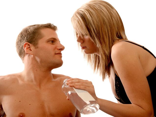 Требало би да користите уље за масажу током вежбања да бисте повећали пенис.